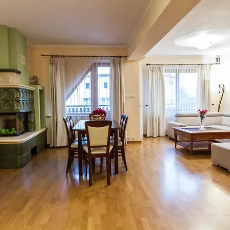 アパート Udanypobyt Orkana Park Centrum ザコパネ